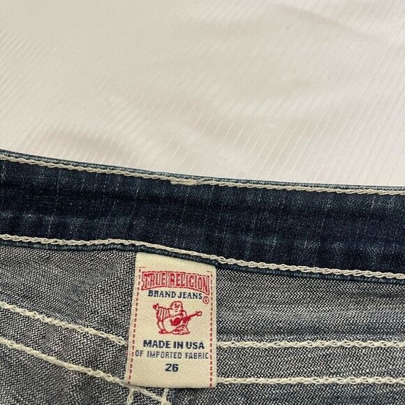 TRUE RELIGION SOPHIE SHORTS BERMUDA CUFF DENIM BLUE JEANS 26 POCKETS EUC - Picture 6 of 8